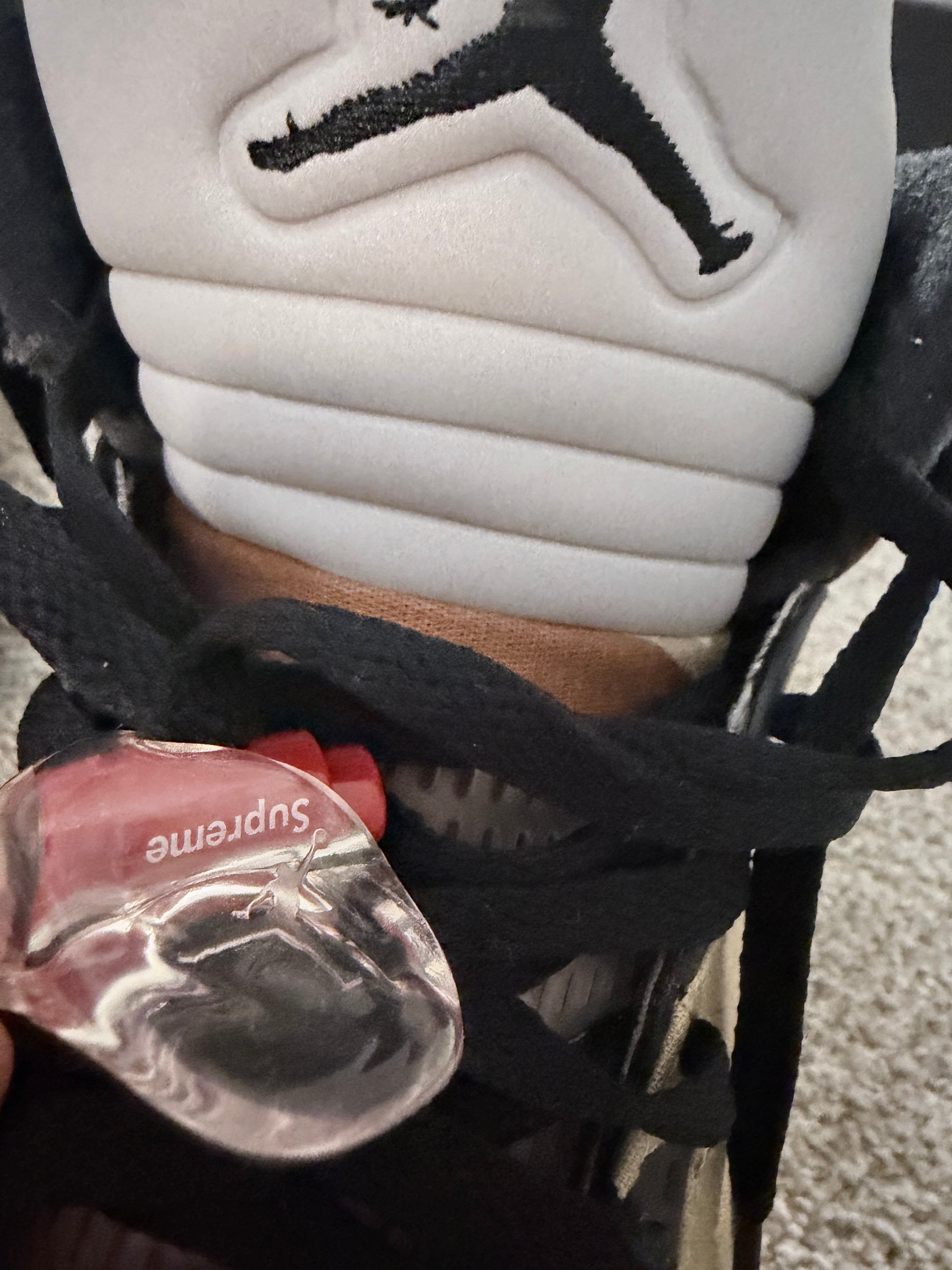 Air Jordan 5 x Supreme desert camo ￼